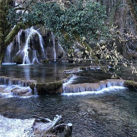 Gite De La Cascade Les Planches-pres-Arbois Εξωτερικό φωτογραφία