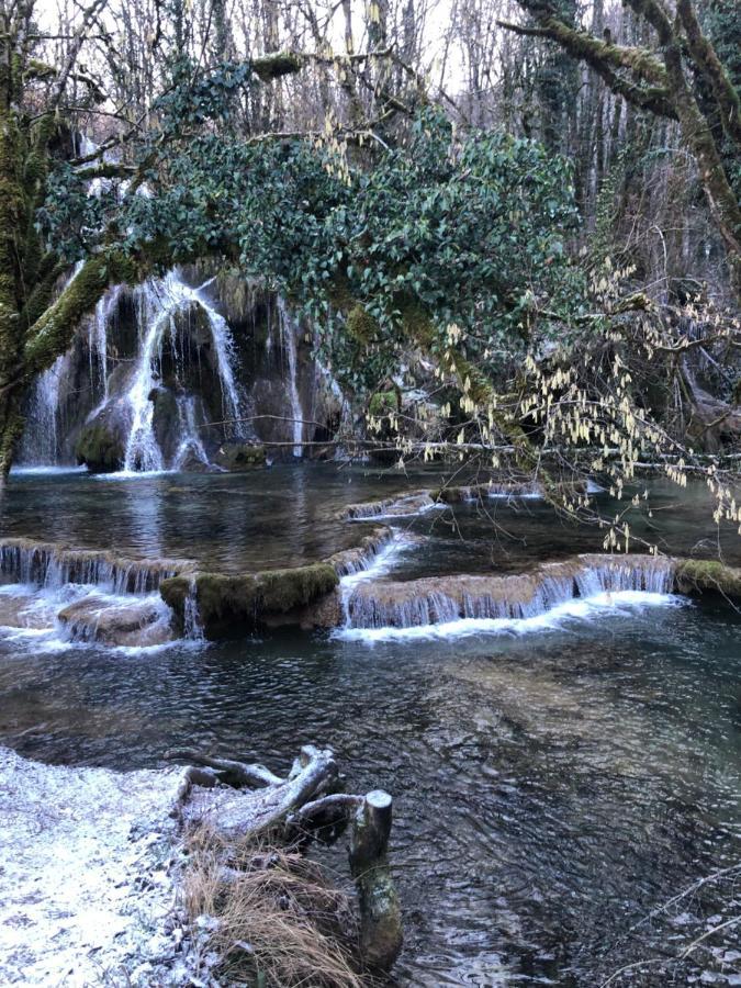 Gite De La Cascade Les Planches-pres-Arbois Εξωτερικό φωτογραφία